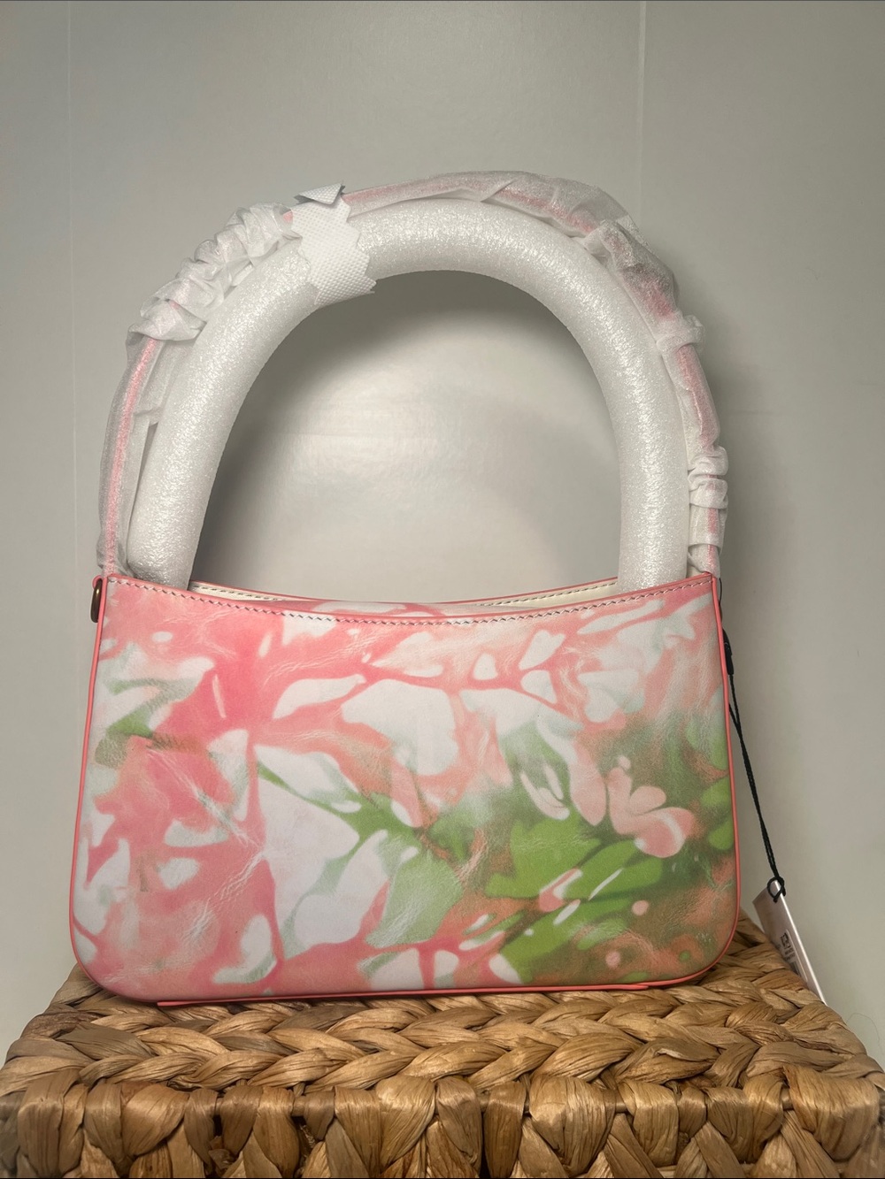 Kurt Geiger Pink Tie-Dye Shoulder Bag with Cream & Green Accents - Picture 4 of 8